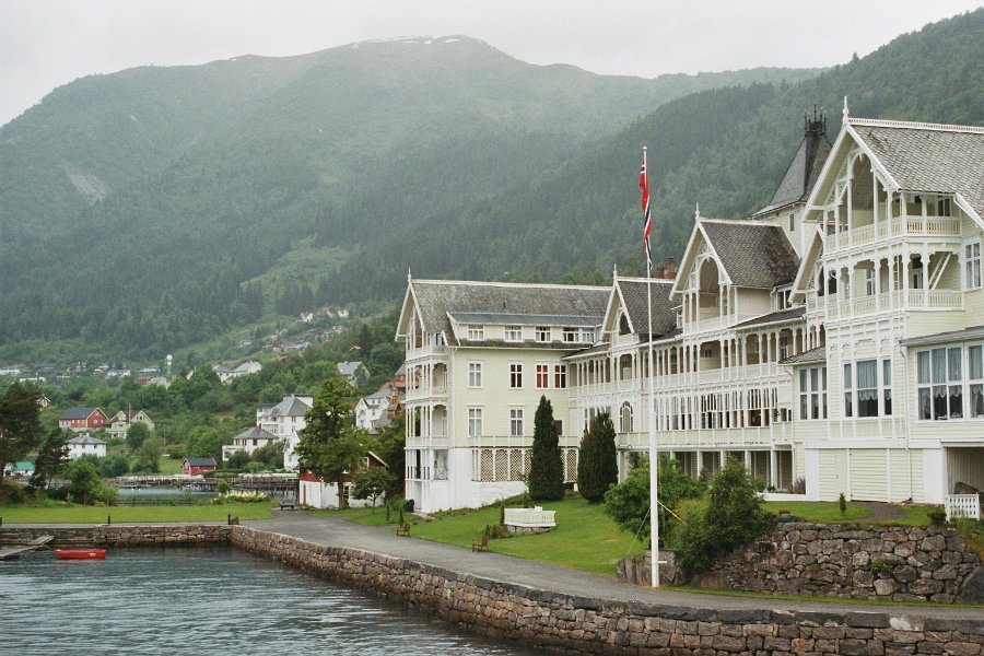 2003060614 fjaerlandfjord balestrand